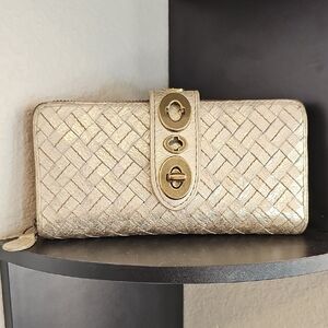 Coach EUC Lili 65th Anniversary Legacy Woven Metallic Turnlock Accordion Wallet